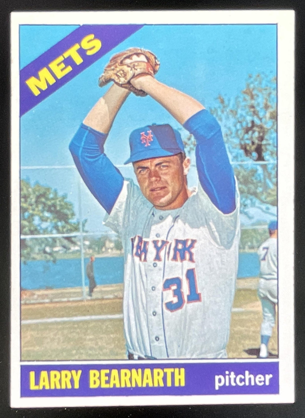 1966 Topps #464 Larry Bearnarth product image 1, provided for visual reference and product detail review