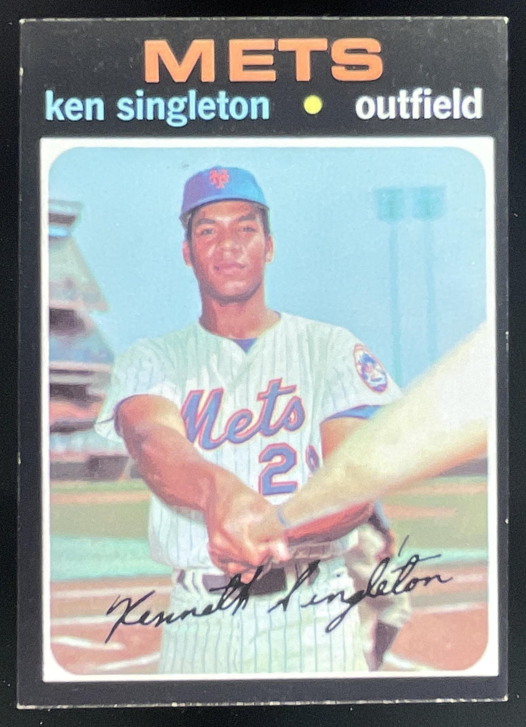 1971 Topps #16 Ken Singleton RC product image 1, provided for visual reference and product detail review