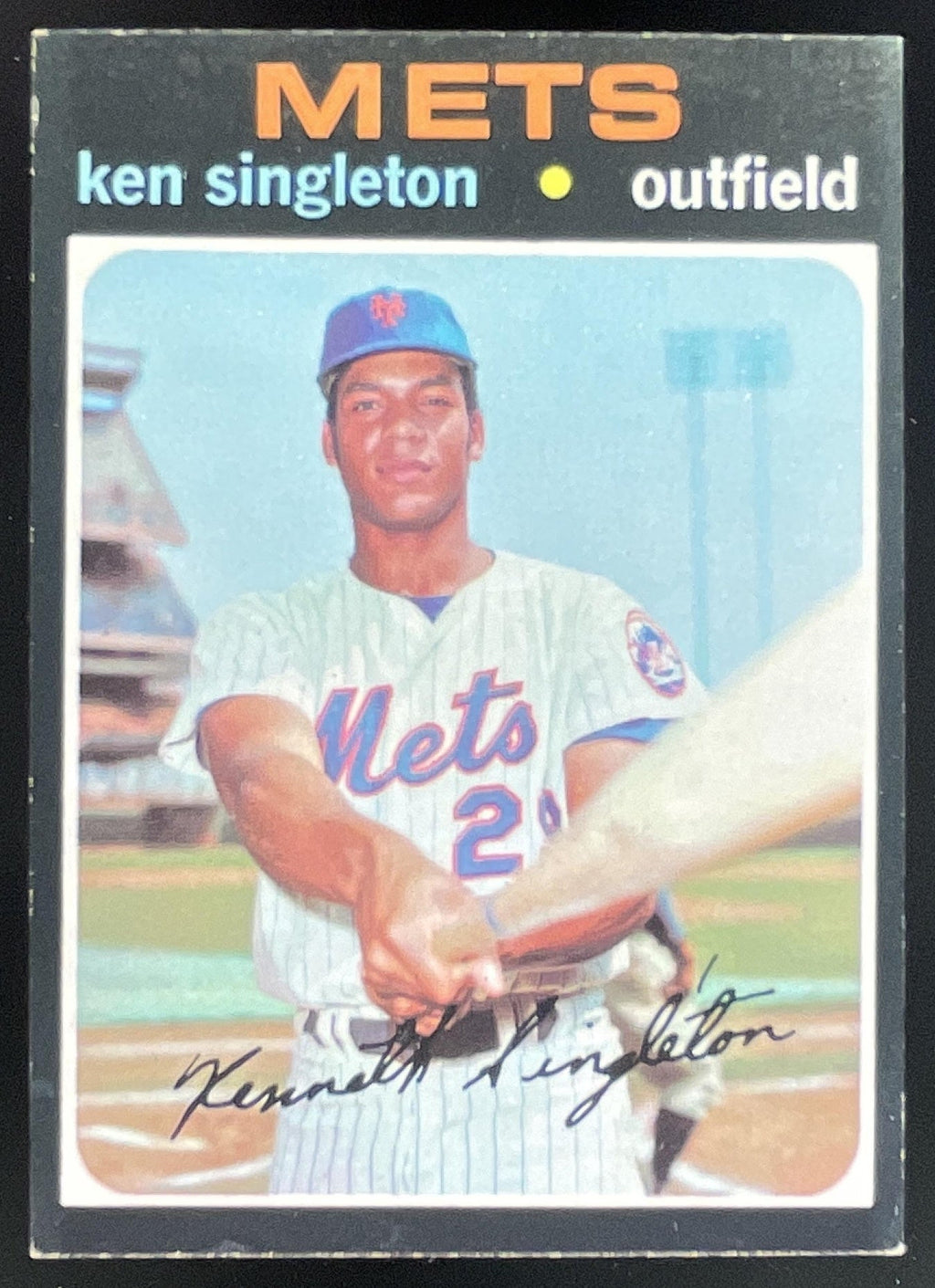 1971 Topps #16 Ken Singleton RC product image 1, provided for visual reference and product detail review